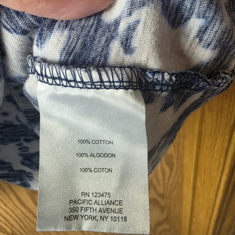 Ellen Tracy Cold Shoulder Ruffle Top Blue White Print Women's Medium - Picture 4 of 5